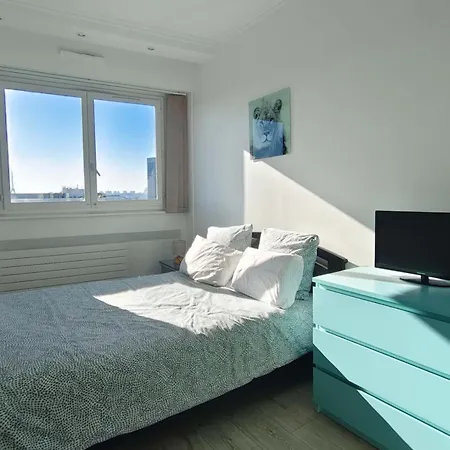 Apartment 2 Bedrooms, La Defense, Eiffel Tower View, Parking, 1omin Walk To Metro Courbevoie